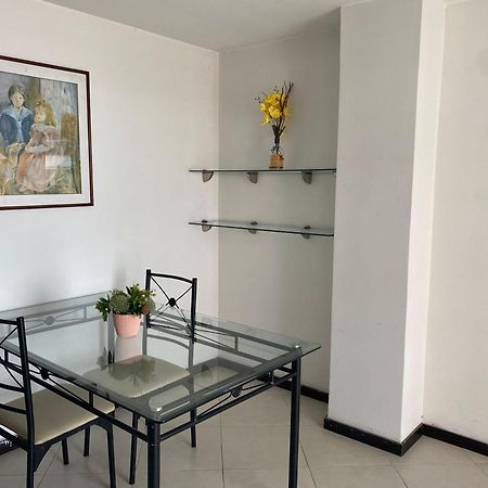 Apartaestudios Laureles Медельїн Екстер'єр фото