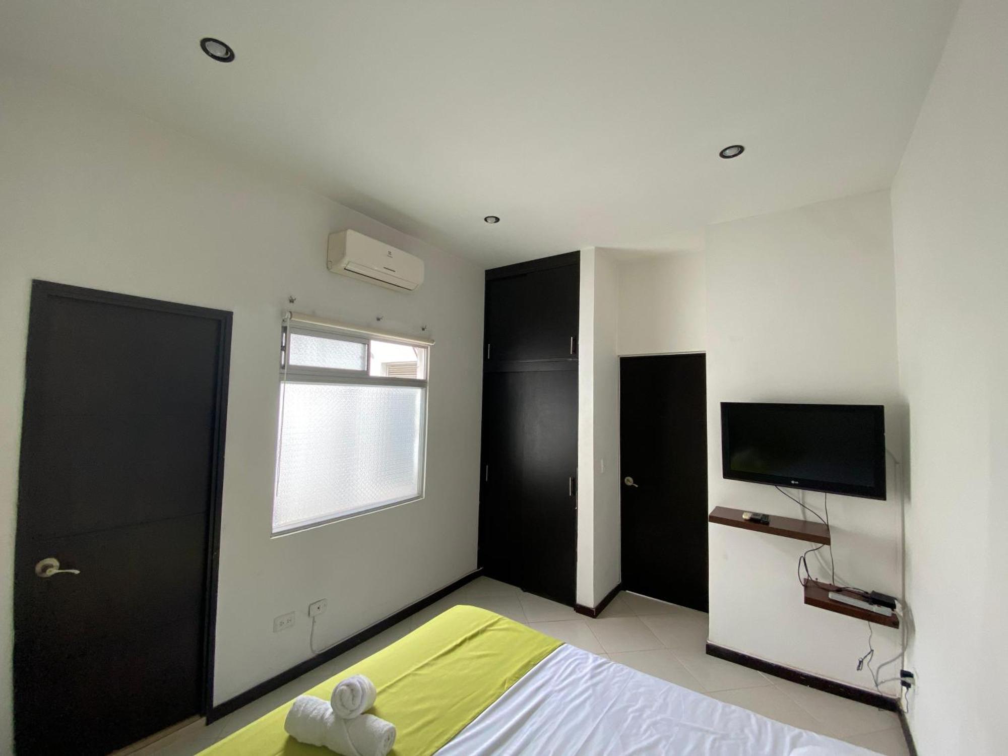 Apartaestudios Laureles Медельїн Екстер'єр фото