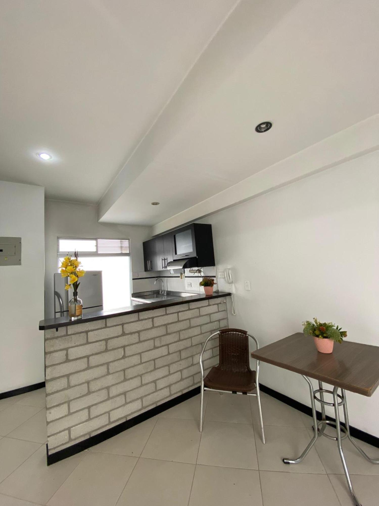Apartaestudios Laureles Медельїн Екстер'єр фото