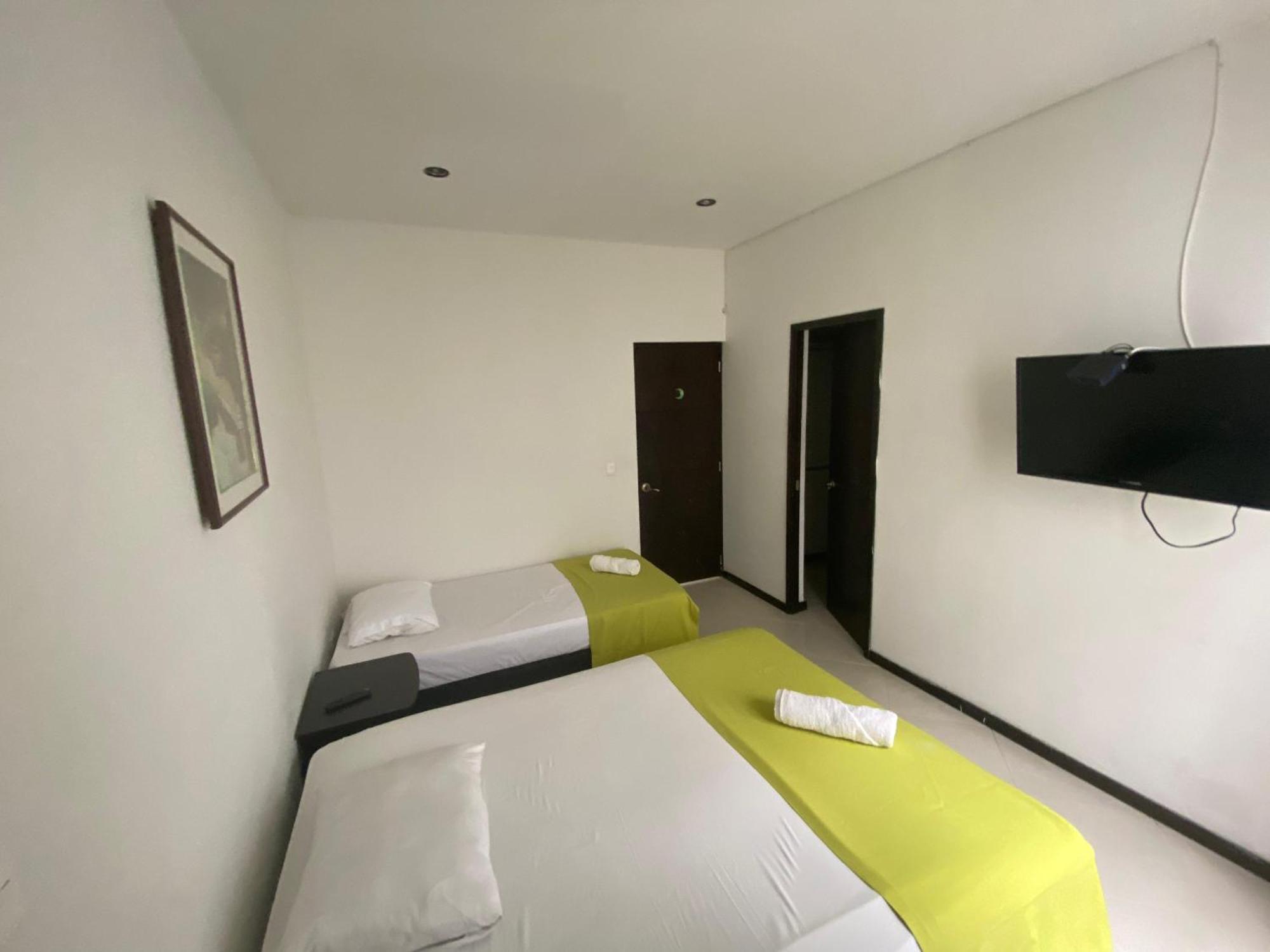 Apartaestudios Laureles Медельїн Екстер'єр фото