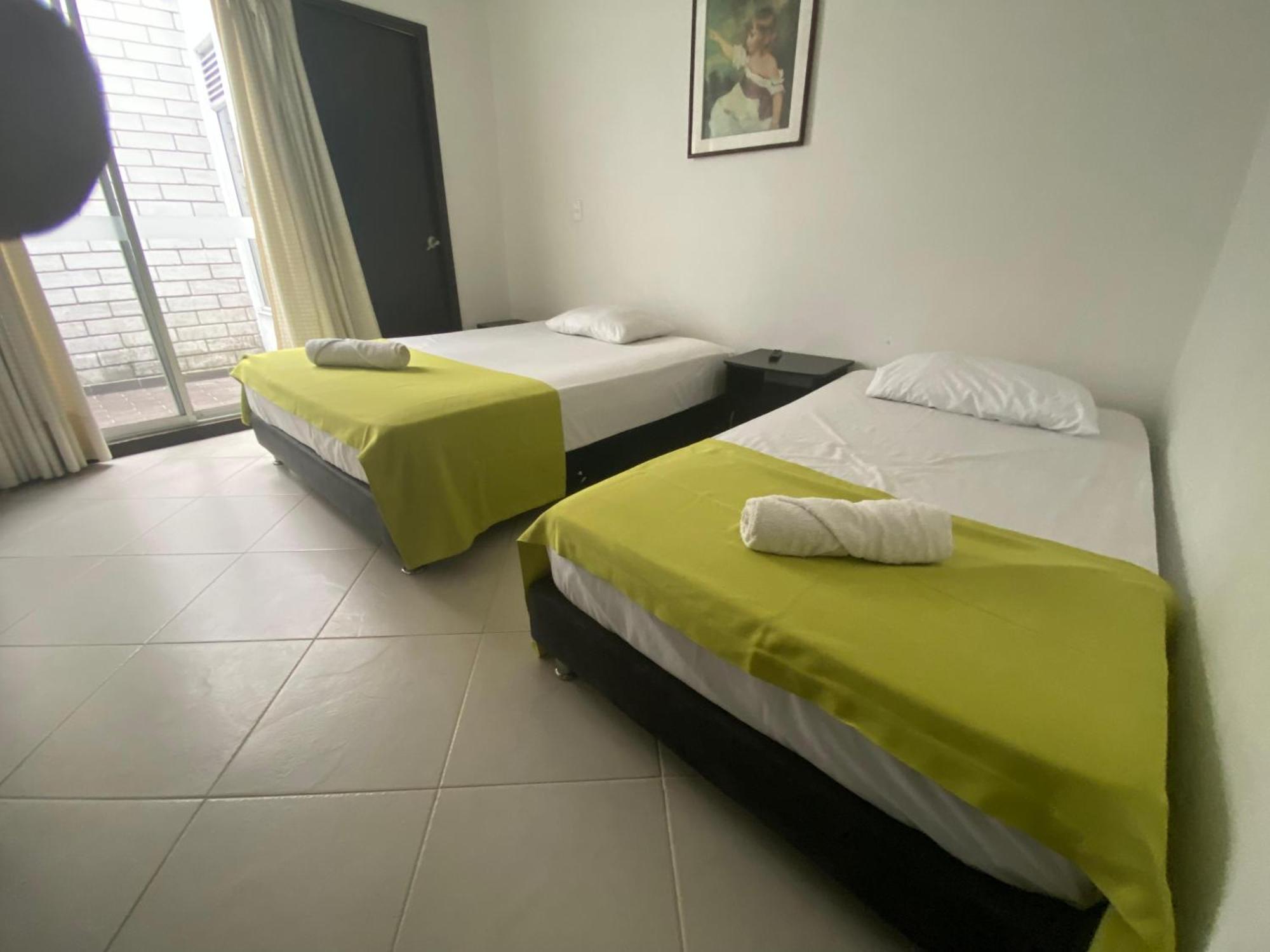Apartaestudios Laureles Медельїн Екстер'єр фото
