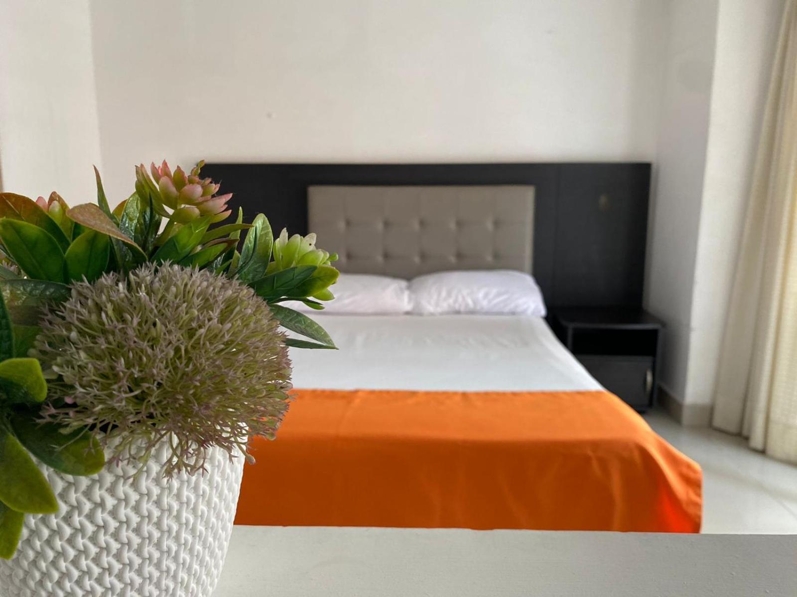 Apartaestudios Laureles Медельїн Екстер'єр фото